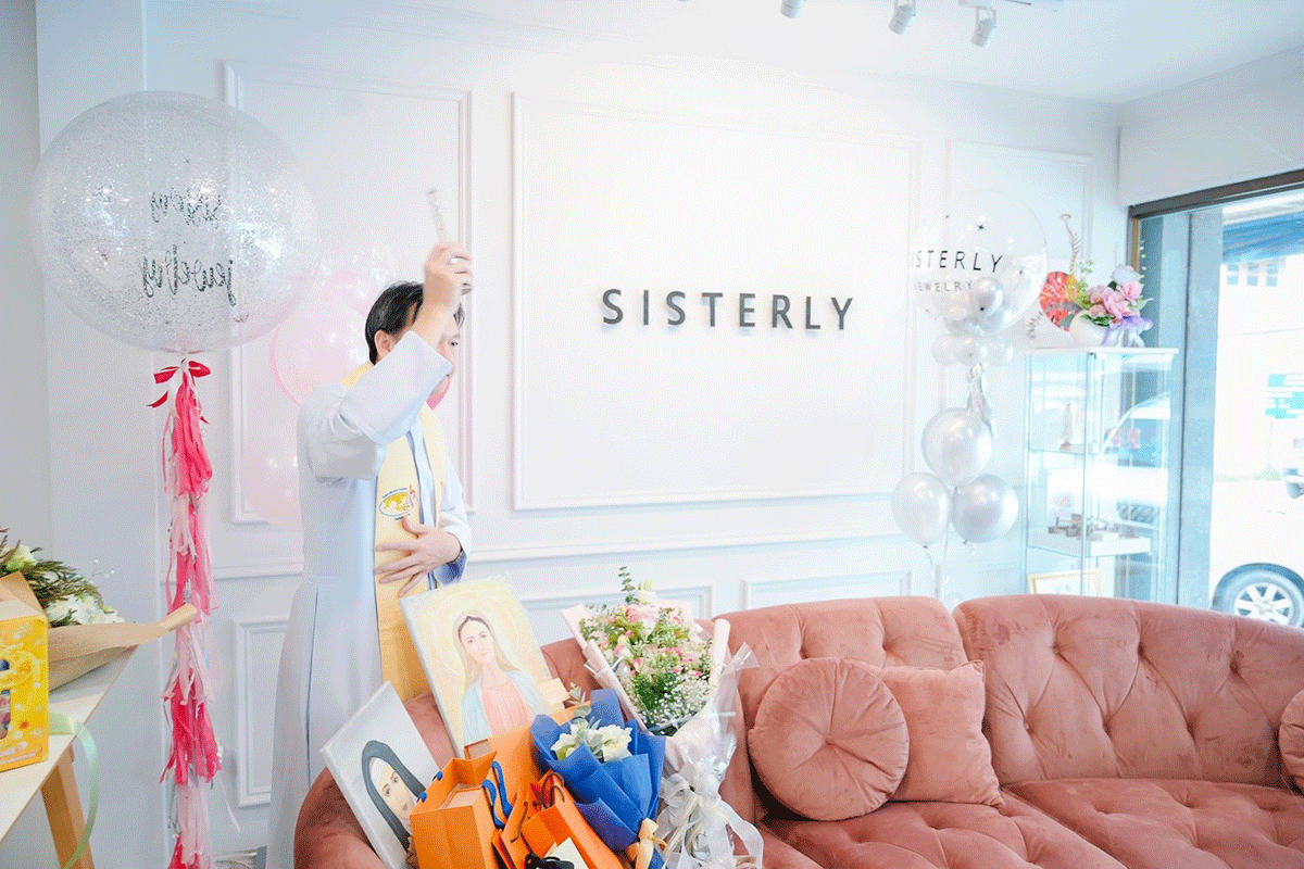 SISTERLY Jewelry - Home Office