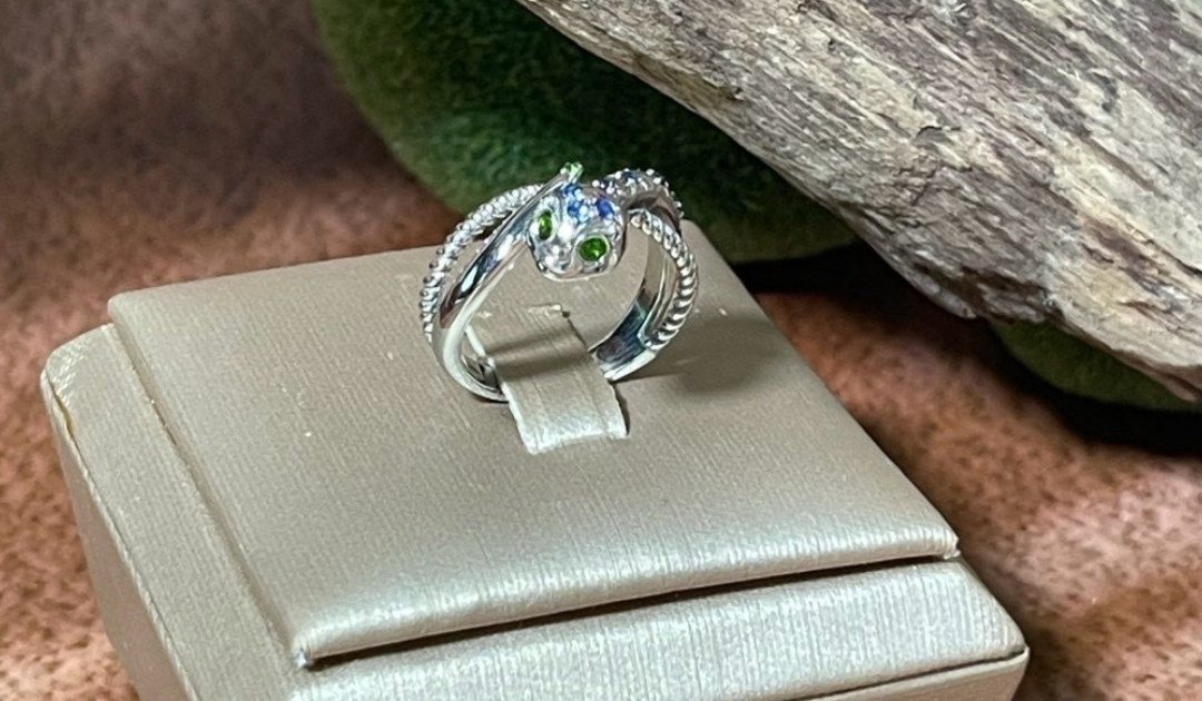 The Serpent Grace – คุณงูเต็มเติ้น (เงินเต็มตู้)