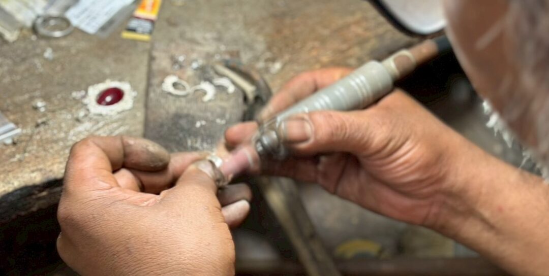 ทุกชิ้นงานเปี่ยมด้วยภูมิปัญญาและความตั้งใจอันประณีต